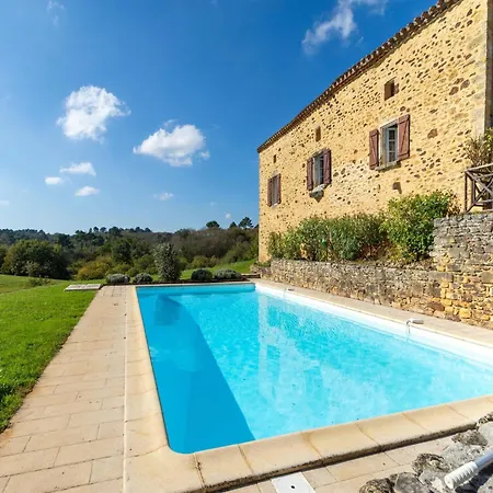 Holiday home Maison Sauveterre-la-Lemance